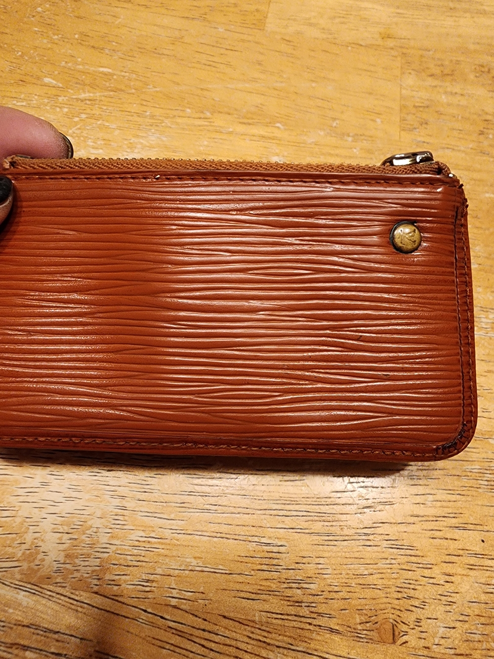 authentic Louis Vuitton Epi Leather Pochette Cles In Kenya Fawn - Picture 2 of 16